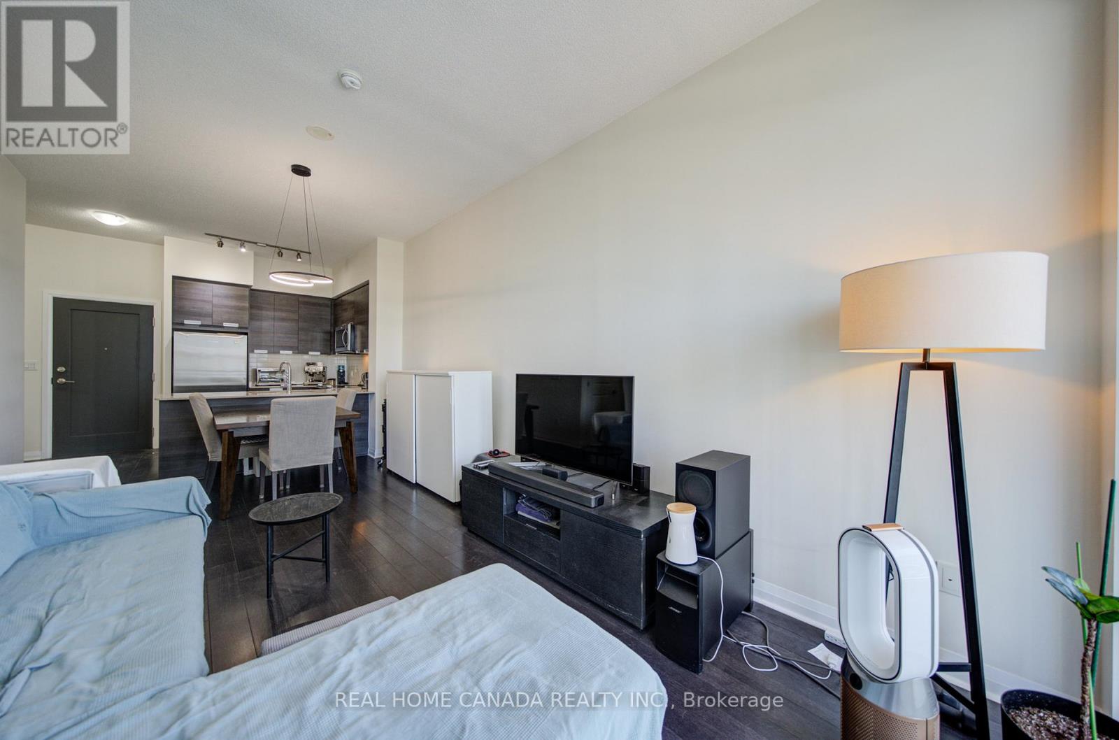 #916 5033 FOUR SPRING AVENUE - 27