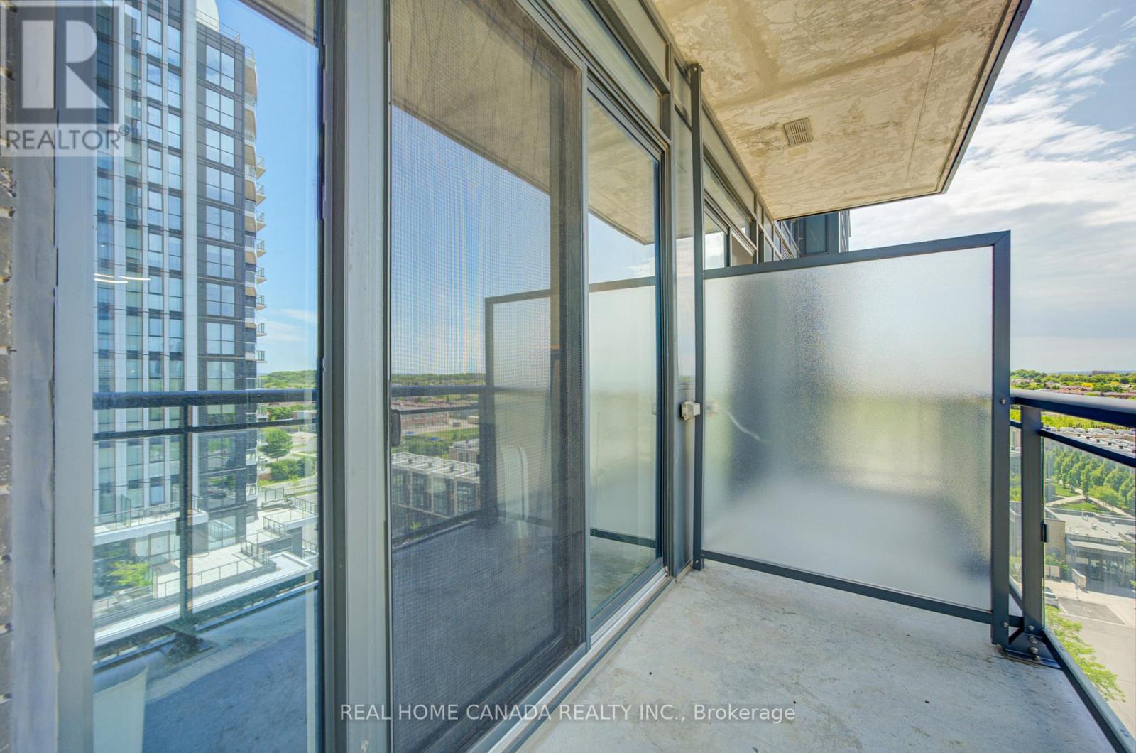 #916 5033 FOUR SPRING AVENUE - 37