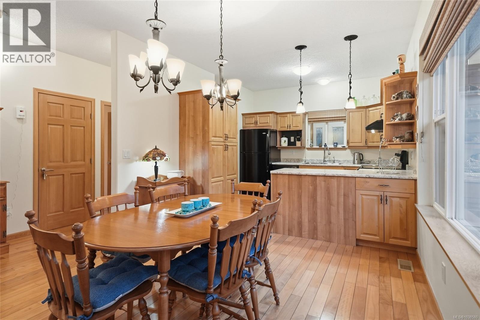 891 Terrien Way - 7