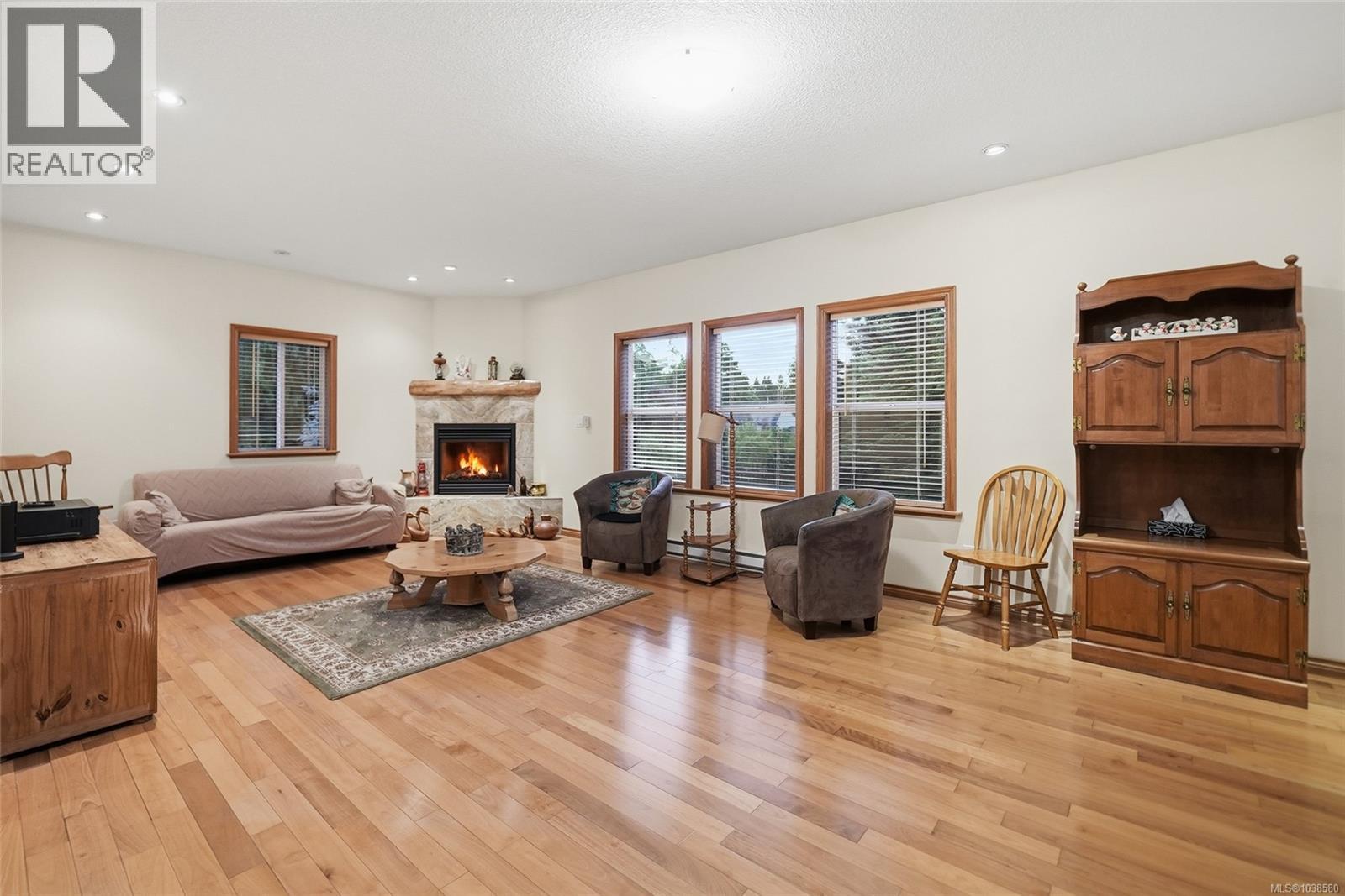 891 Terrien Way - 31