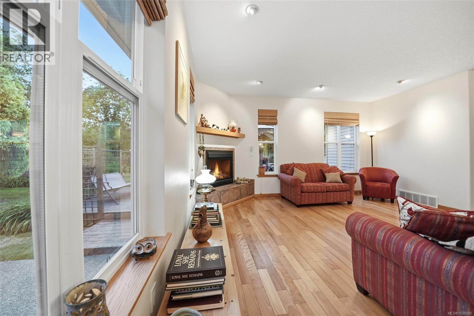 891 Terrien Way - 21