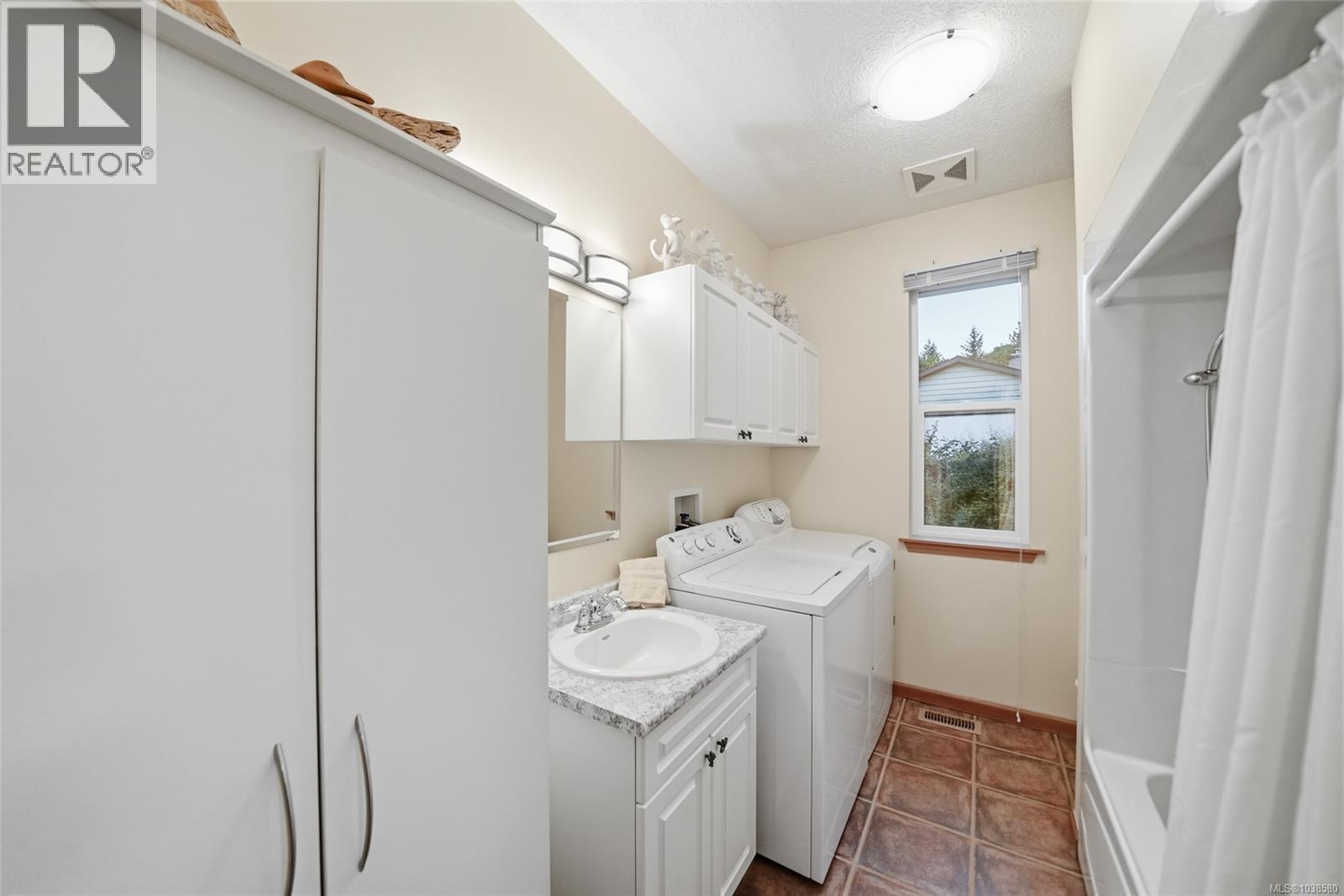 891 Terrien Way - 22