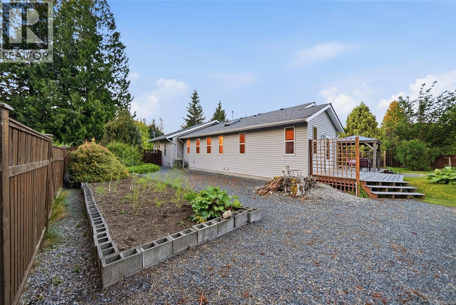 891 Terrien Way - 46