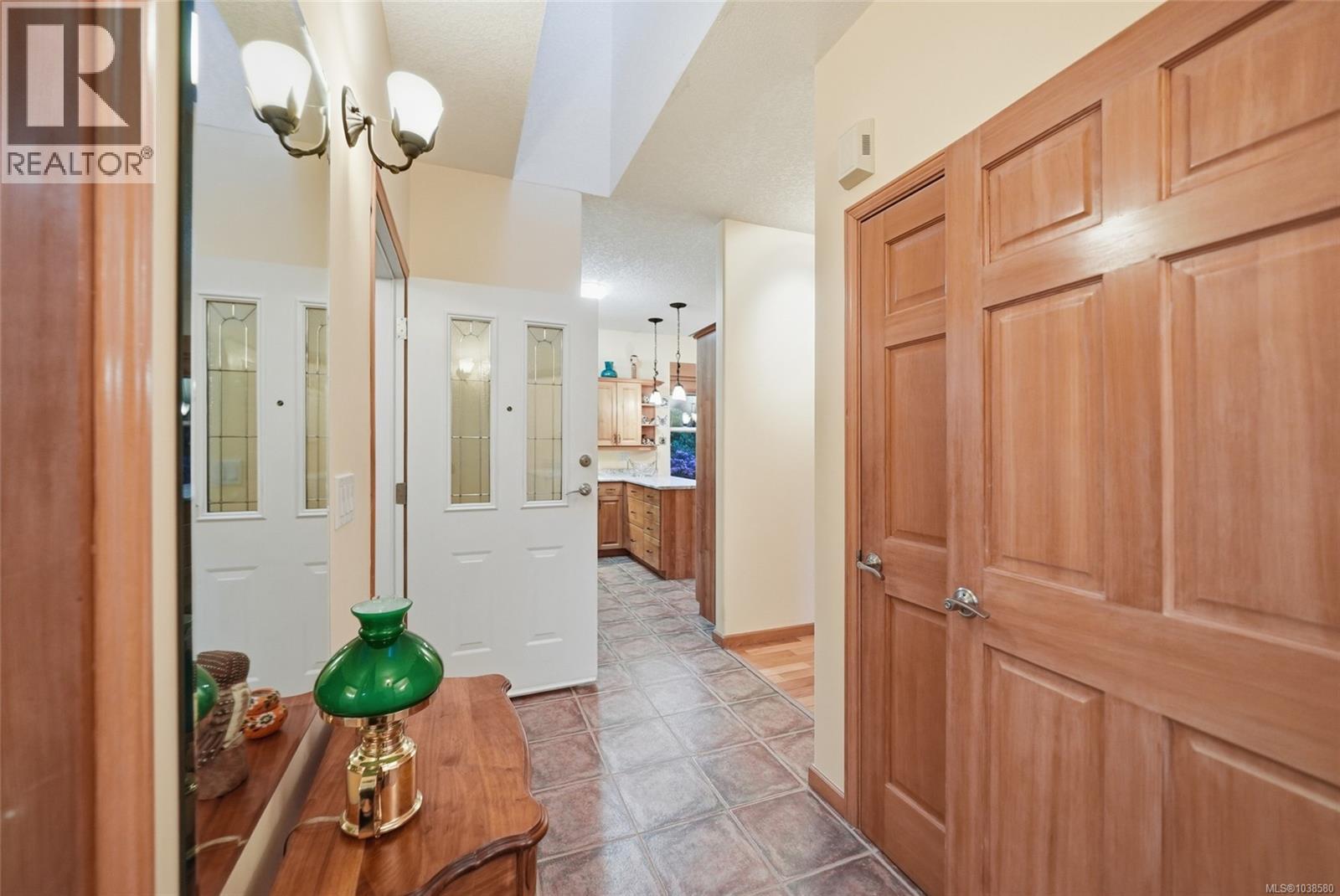 891 Terrien Way - 33