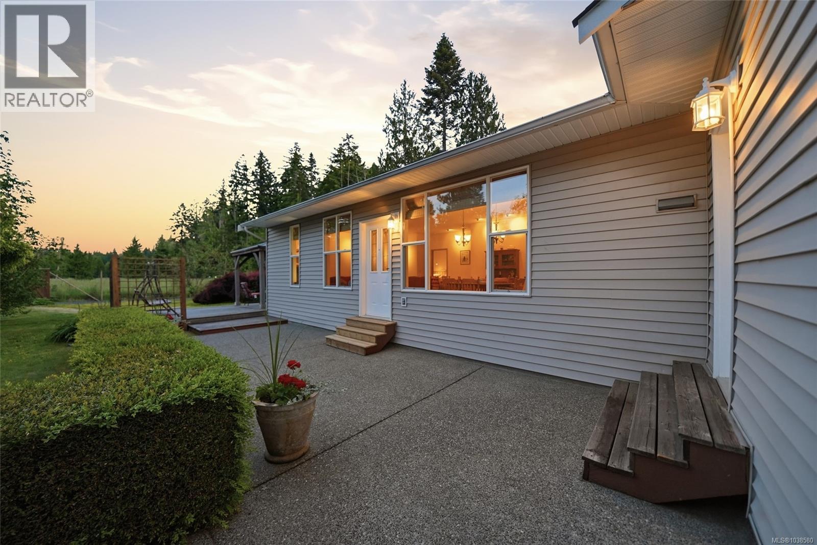 891 Terrien Way - 52