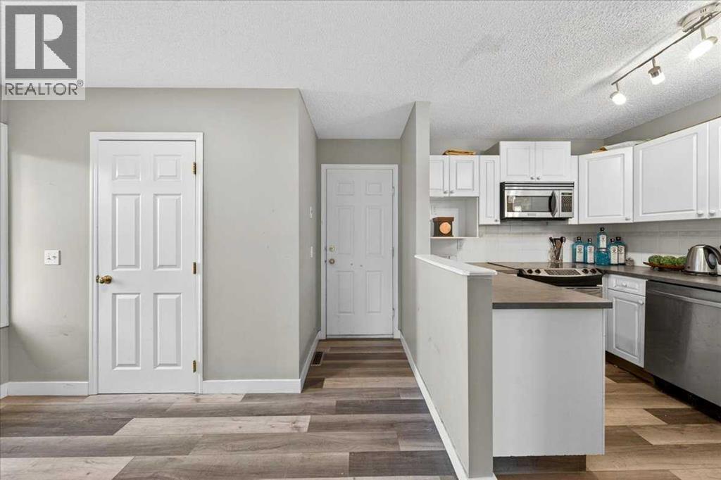 15 Cedarview Mews SW - 7