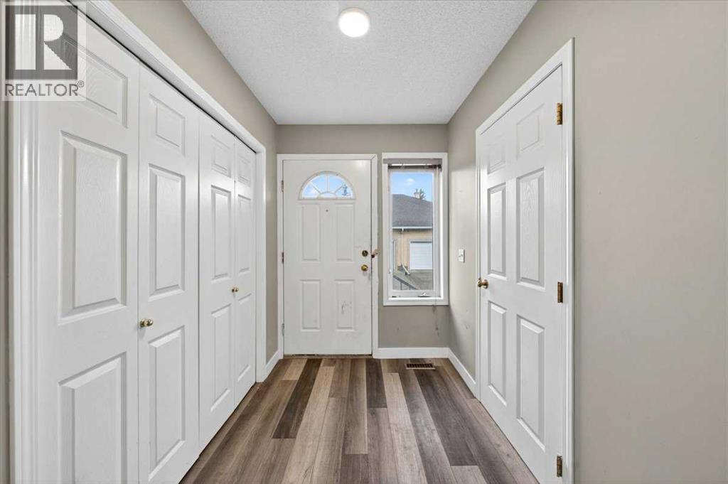 15 Cedarview Mews SW - 5