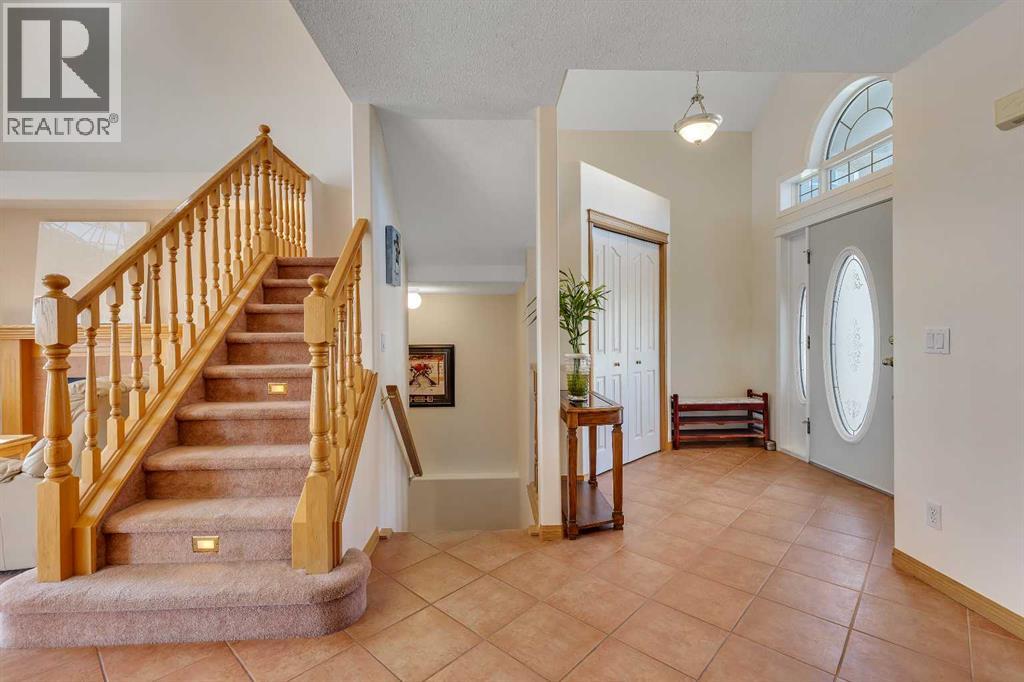 9 Panorama Hills Manor NW - 4