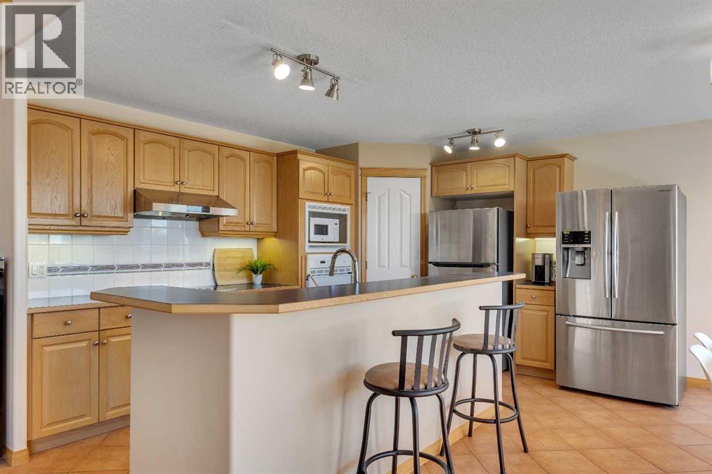 9 Panorama Hills Manor NW - 12