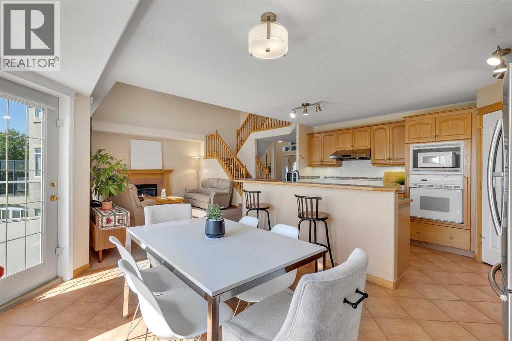 9 Panorama Hills Manor NW - 14