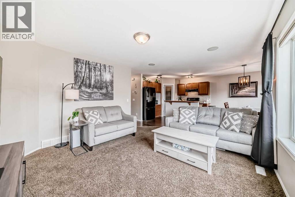 208 Stonegate Crescent NW - 5