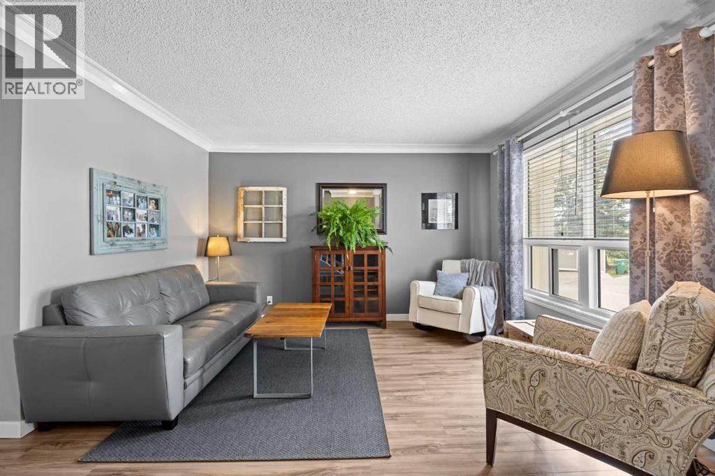165 Woodmont Terrace SW - 4