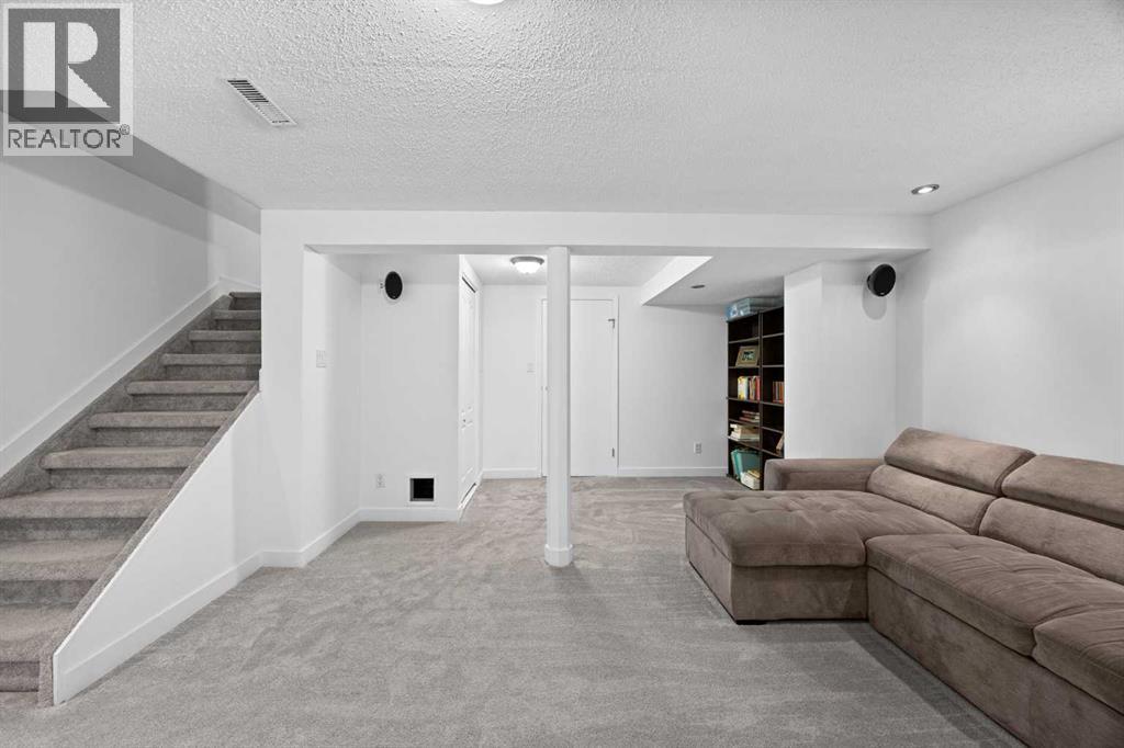165 Woodmont Terrace SW - 26