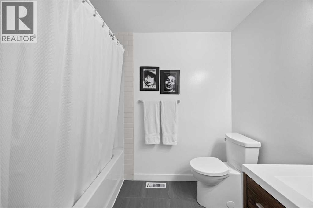 165 Woodmont Terrace SW - 23