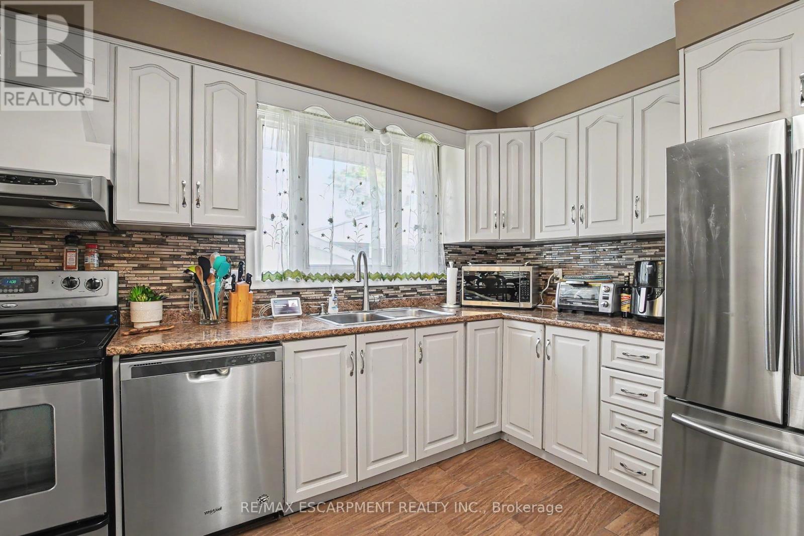 304 ST ANDREWS DRIVE - 12