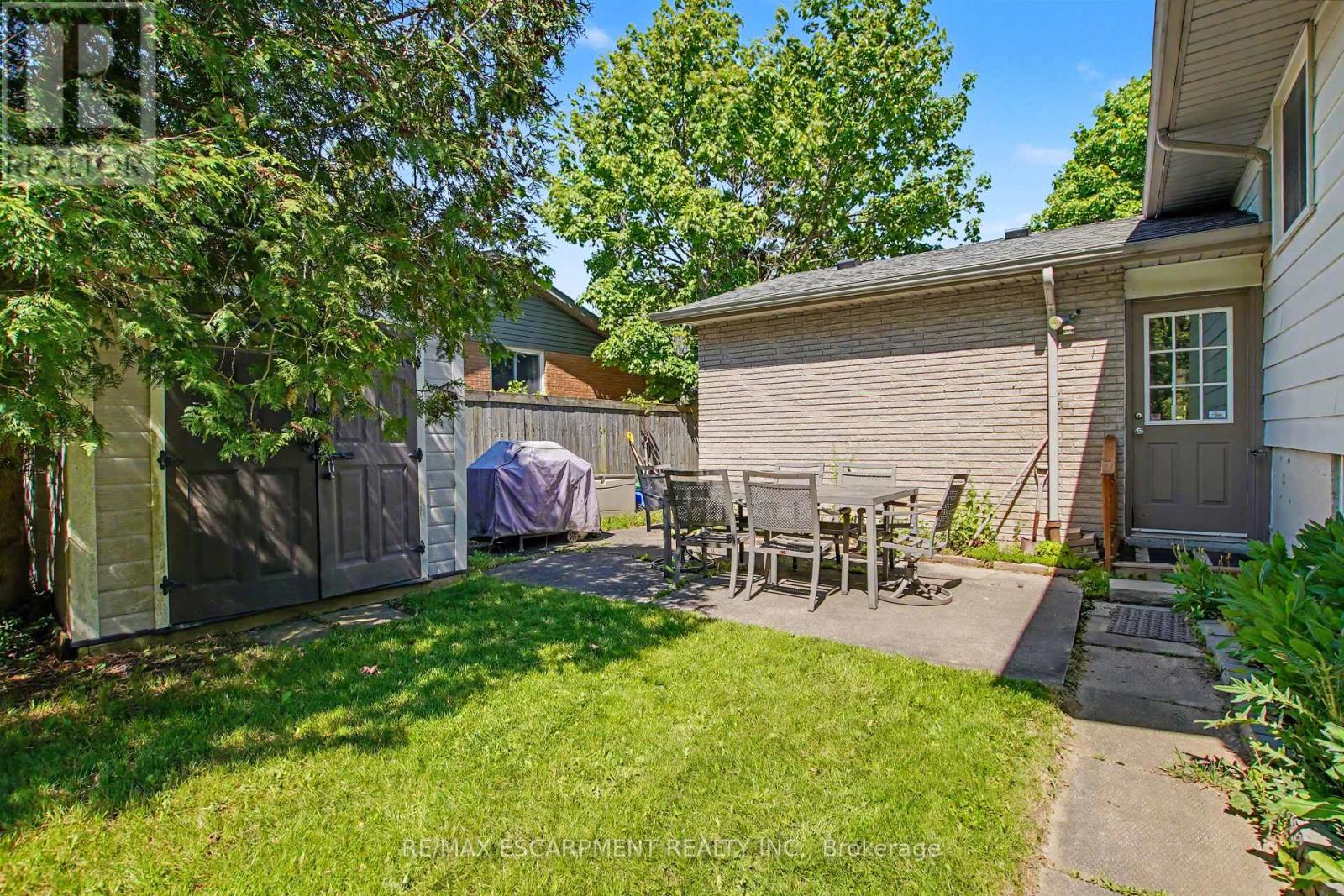 304 ST ANDREWS DRIVE - 33