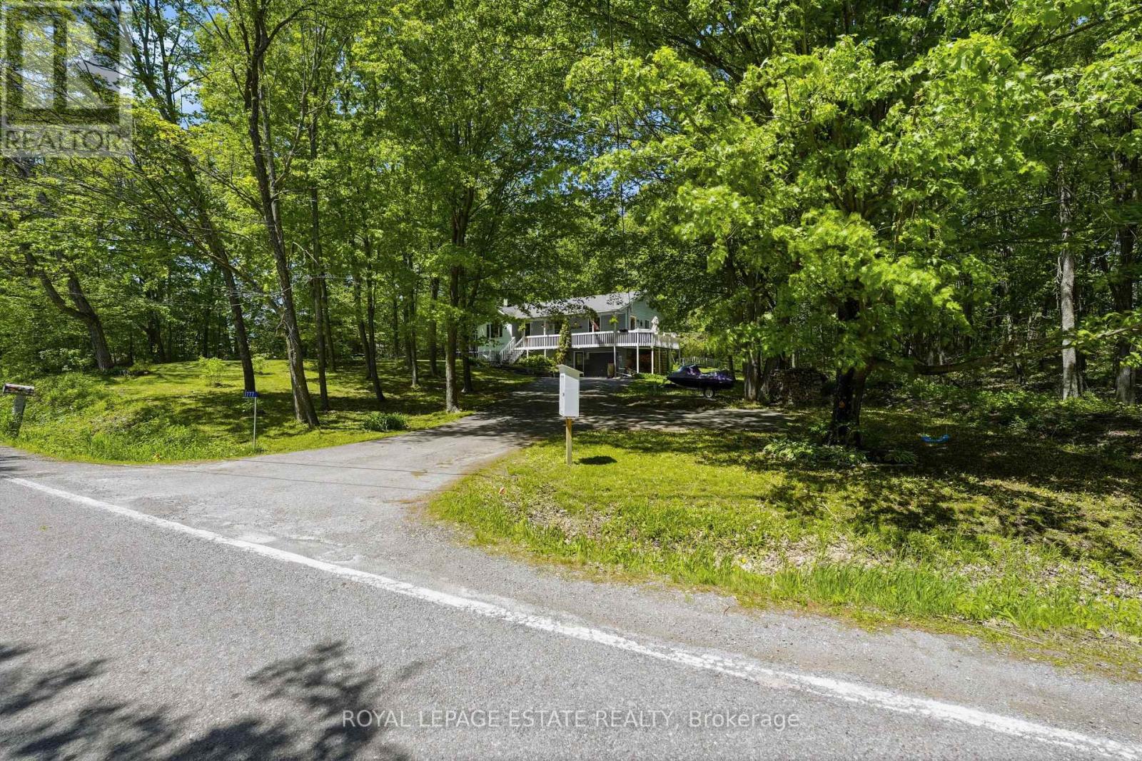 1777 LAZIER ROAD - Image 2