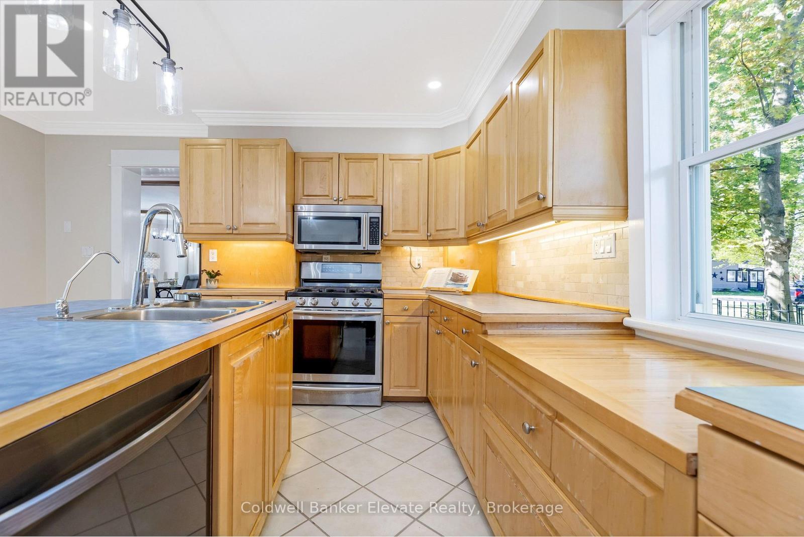330 MAIN STREET E - 13