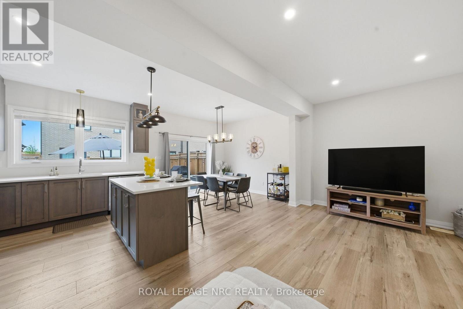 112 JAYLA LANE - 10
