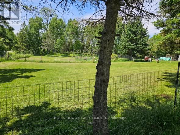 892 SECORD ROAD - 3