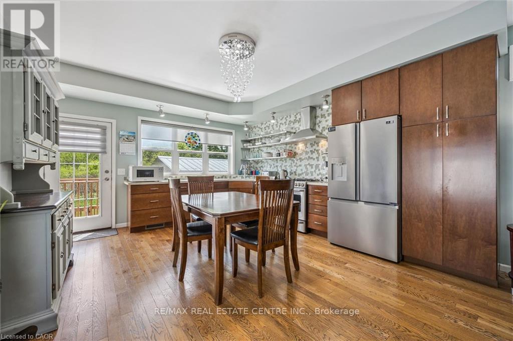 56 ASH AVENUE - 7