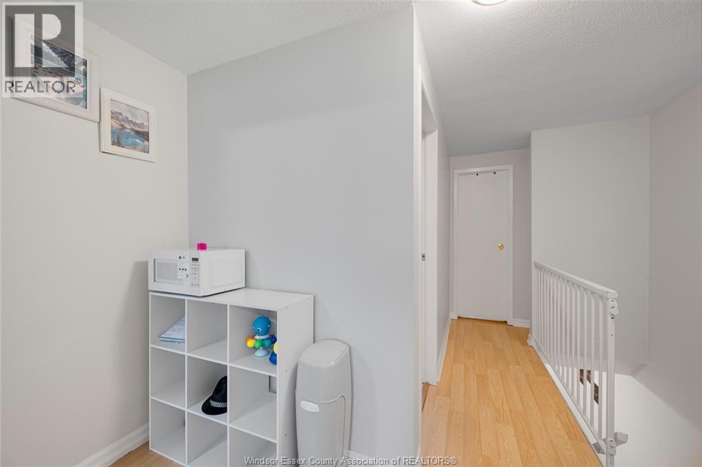 6384 THORNBERRY CRESCENT - 12