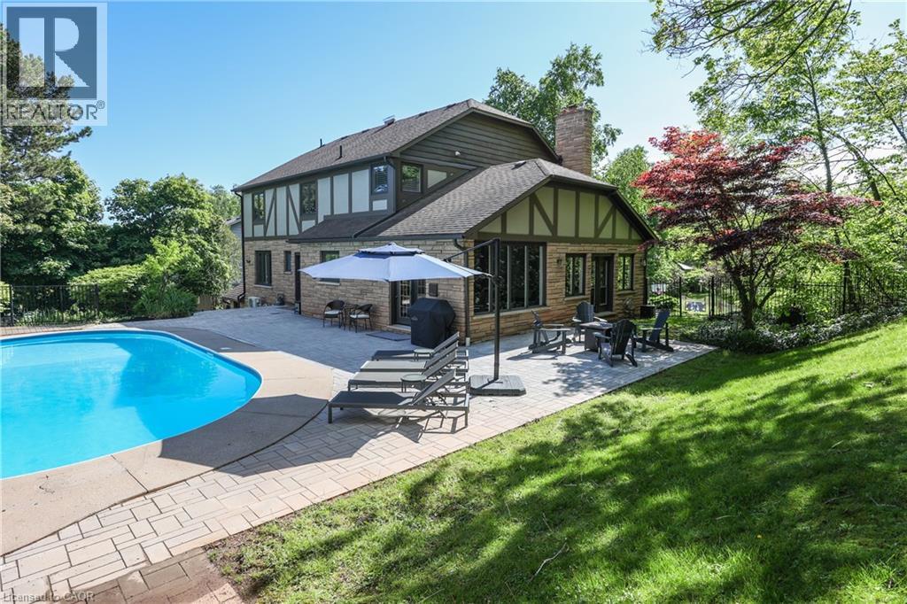 40 PARKWOOD Road - 9