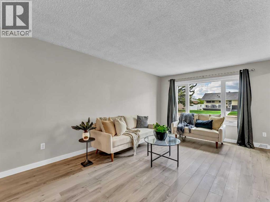 166 Mitchell Crescent NW - 8