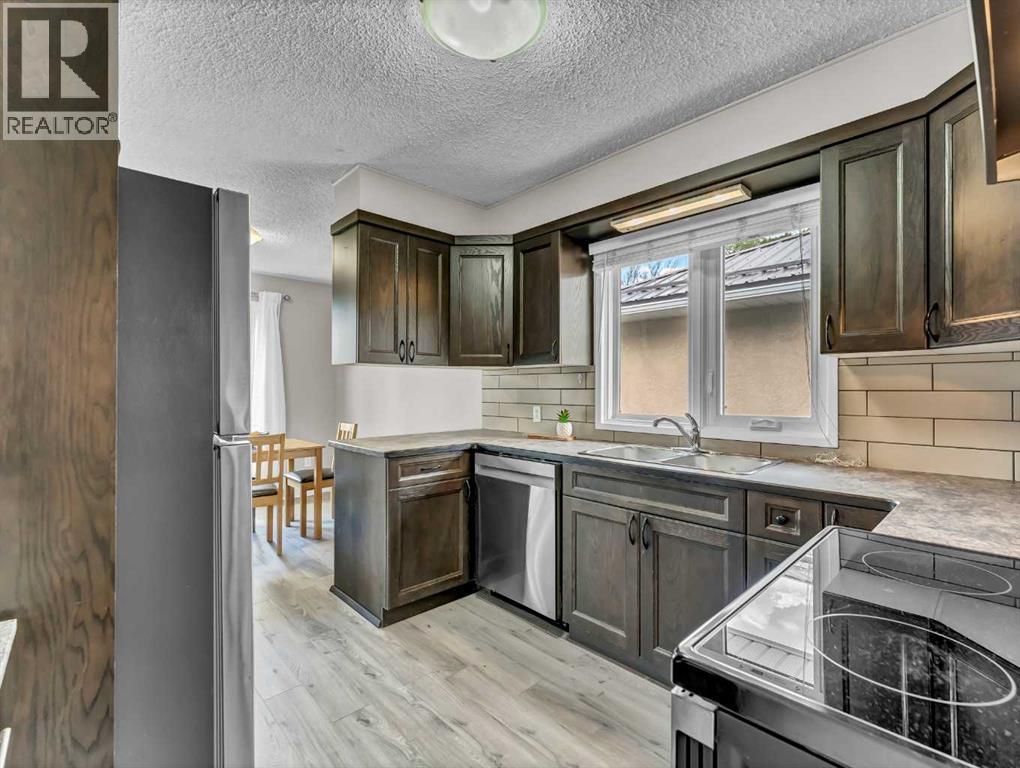 166 Mitchell Crescent NW - 14