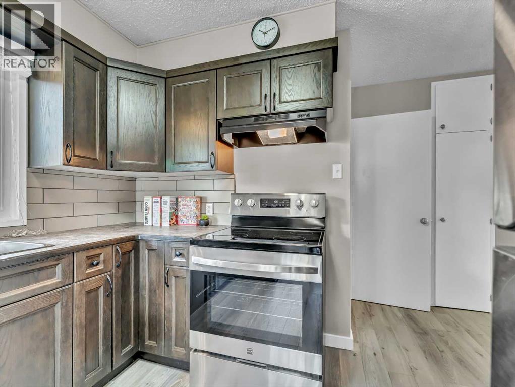 166 Mitchell Crescent NW - 17