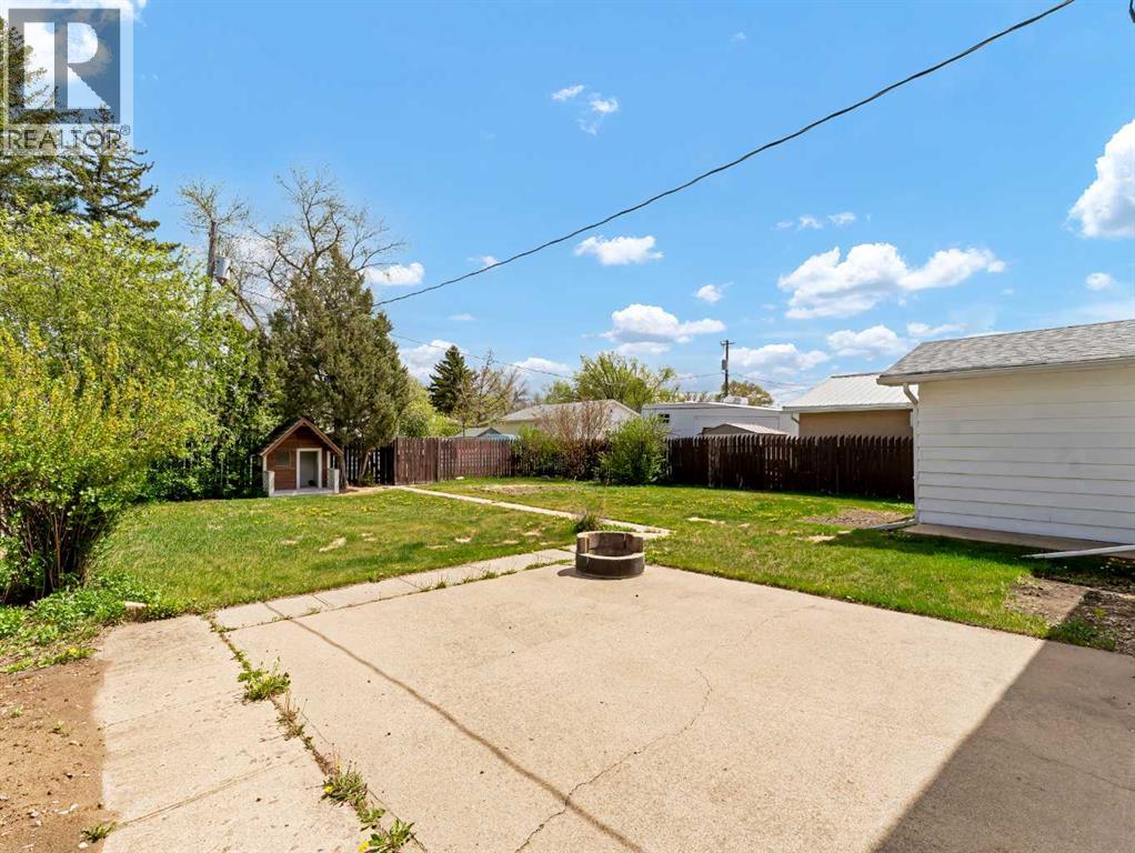 166 Mitchell Crescent NW - 38