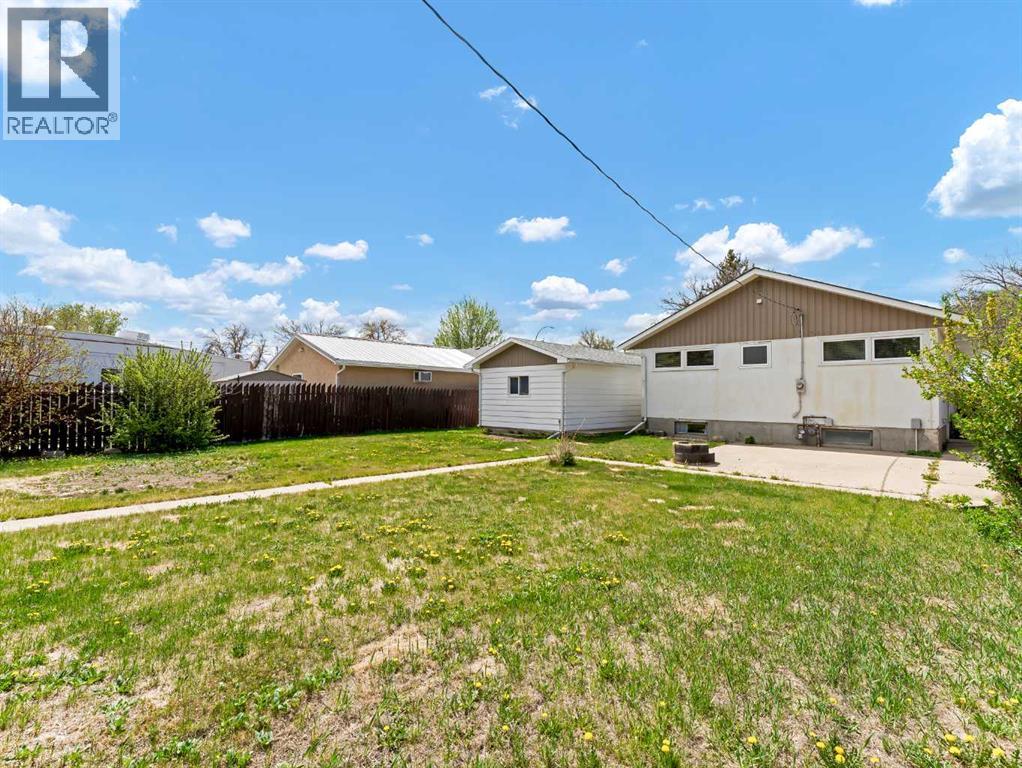166 Mitchell Crescent NW - 39