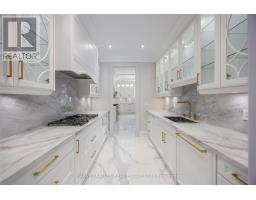 73 Lord Seaton Road, Toronto, ON M2P1K6 Photo 13