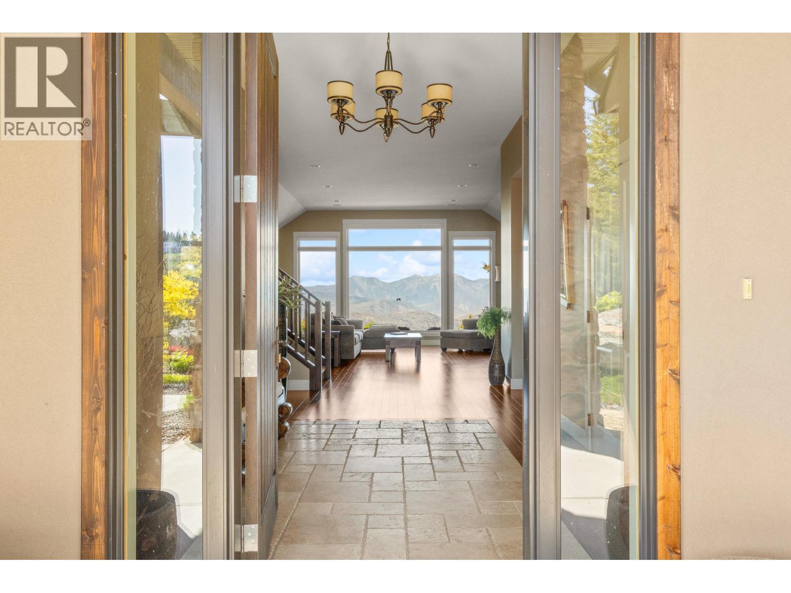 136 Falcon Place - 11