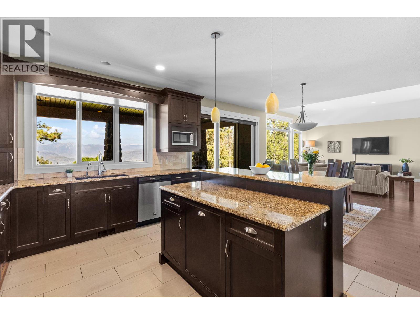 136 Falcon Place, Osoyoos