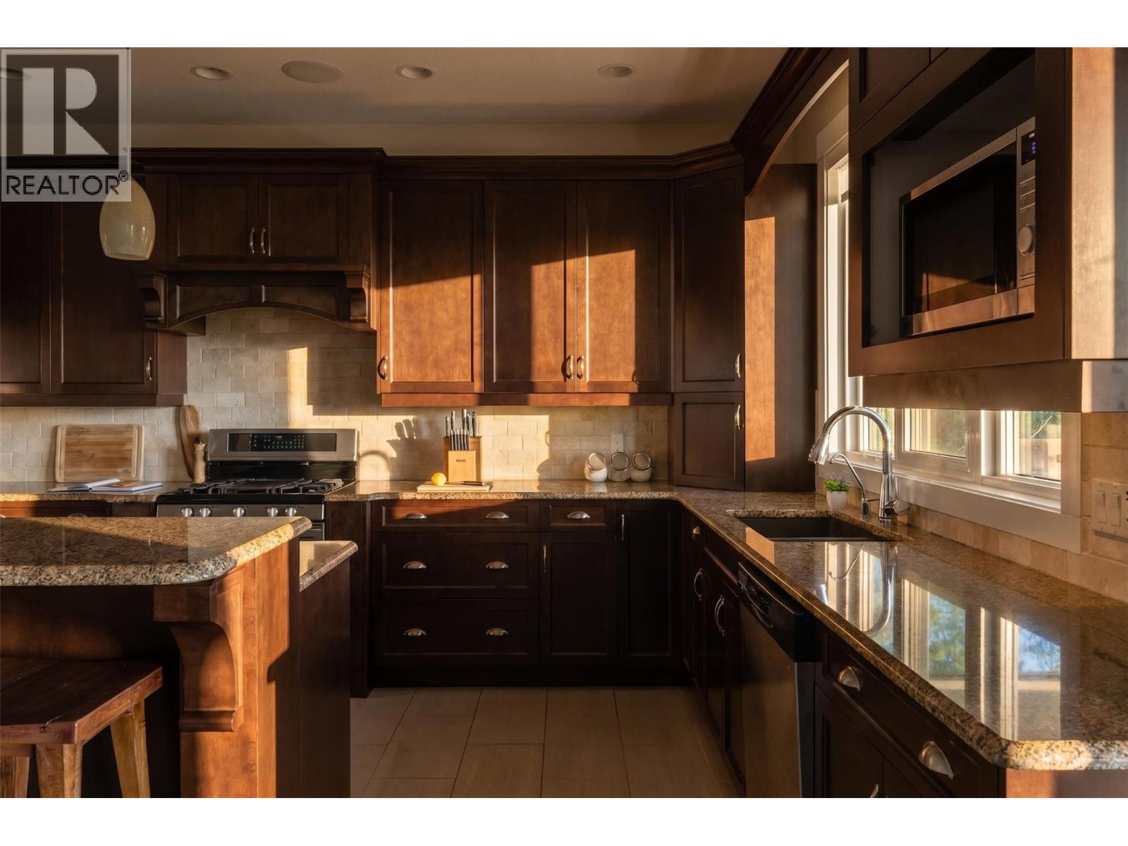 136 Falcon Place, Osoyoos