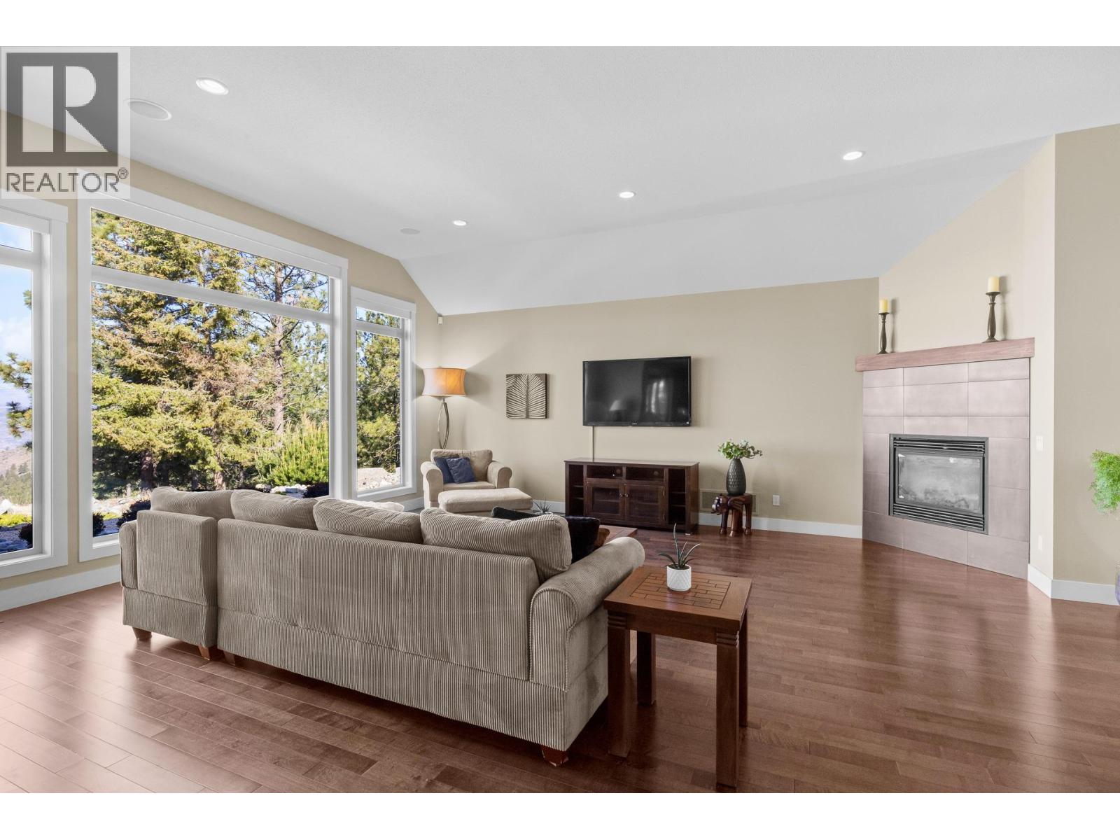 136 Falcon Place, Osoyoos