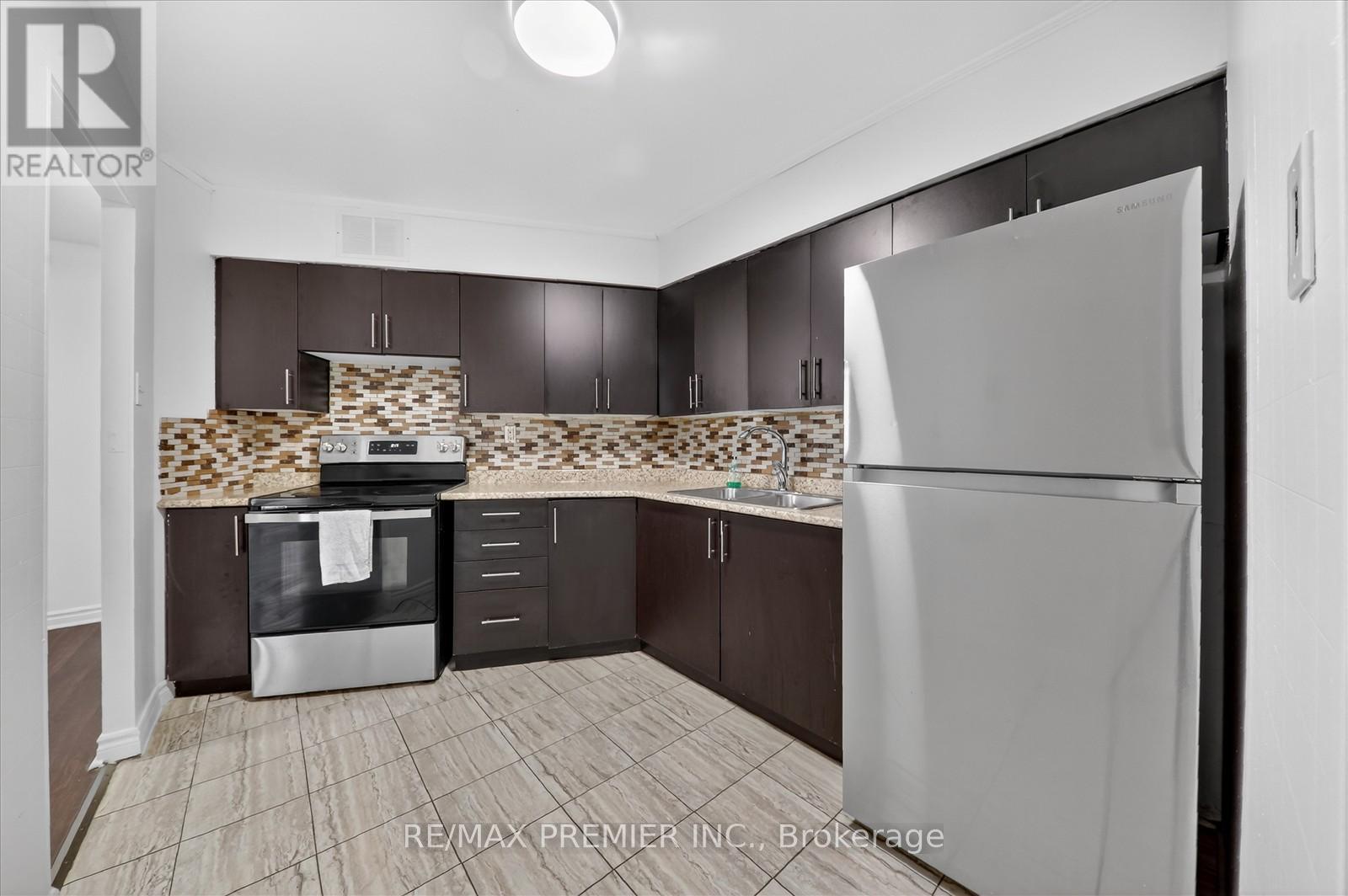 #712 3555 DERRY ROAD E - 3