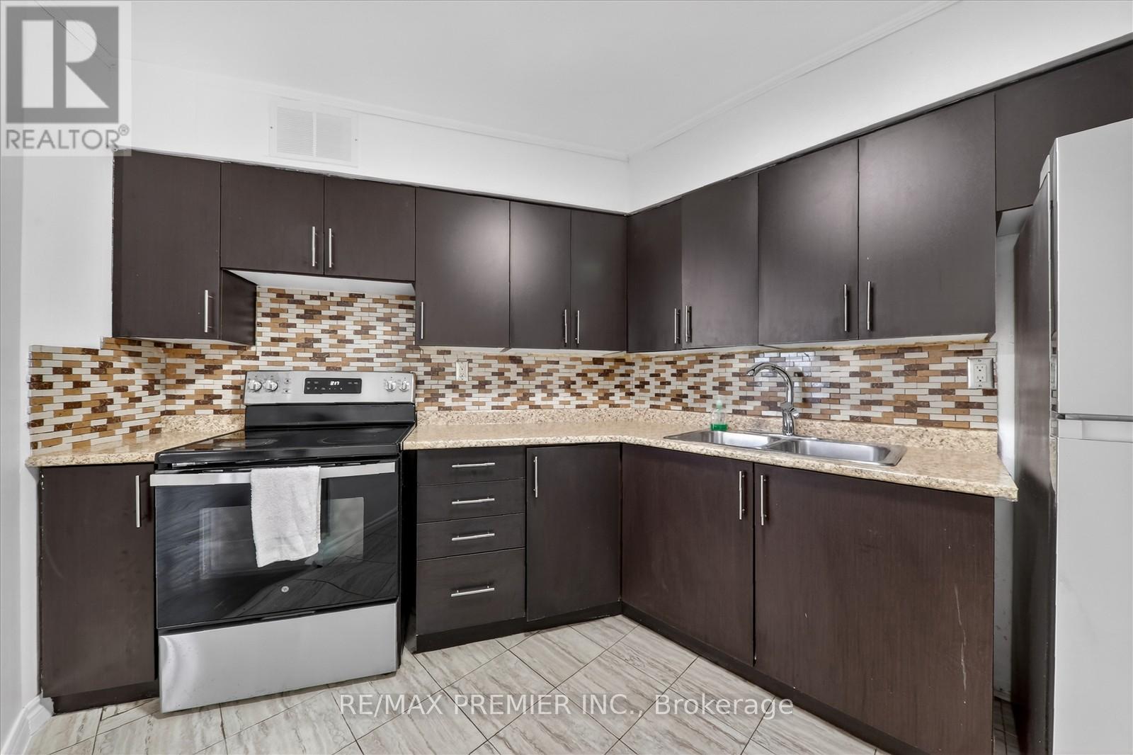 #712 3555 DERRY ROAD E - 4