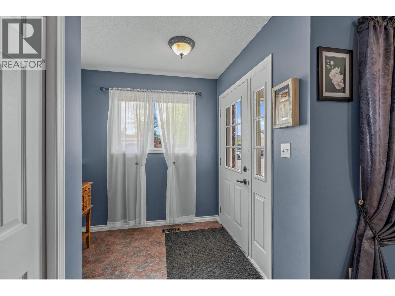 Living room of 2274 CHURCHILL ROAD · Prince George, BC