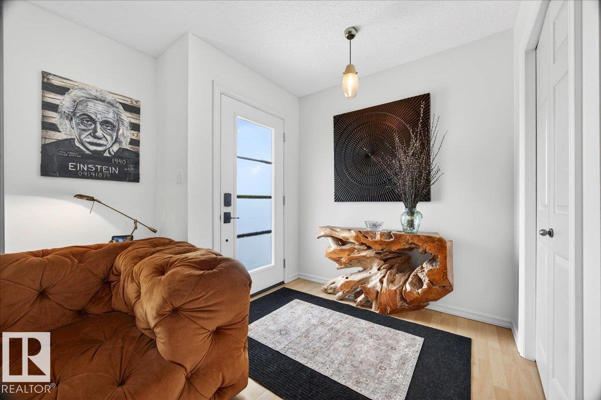 3934 160 AV NW - 4