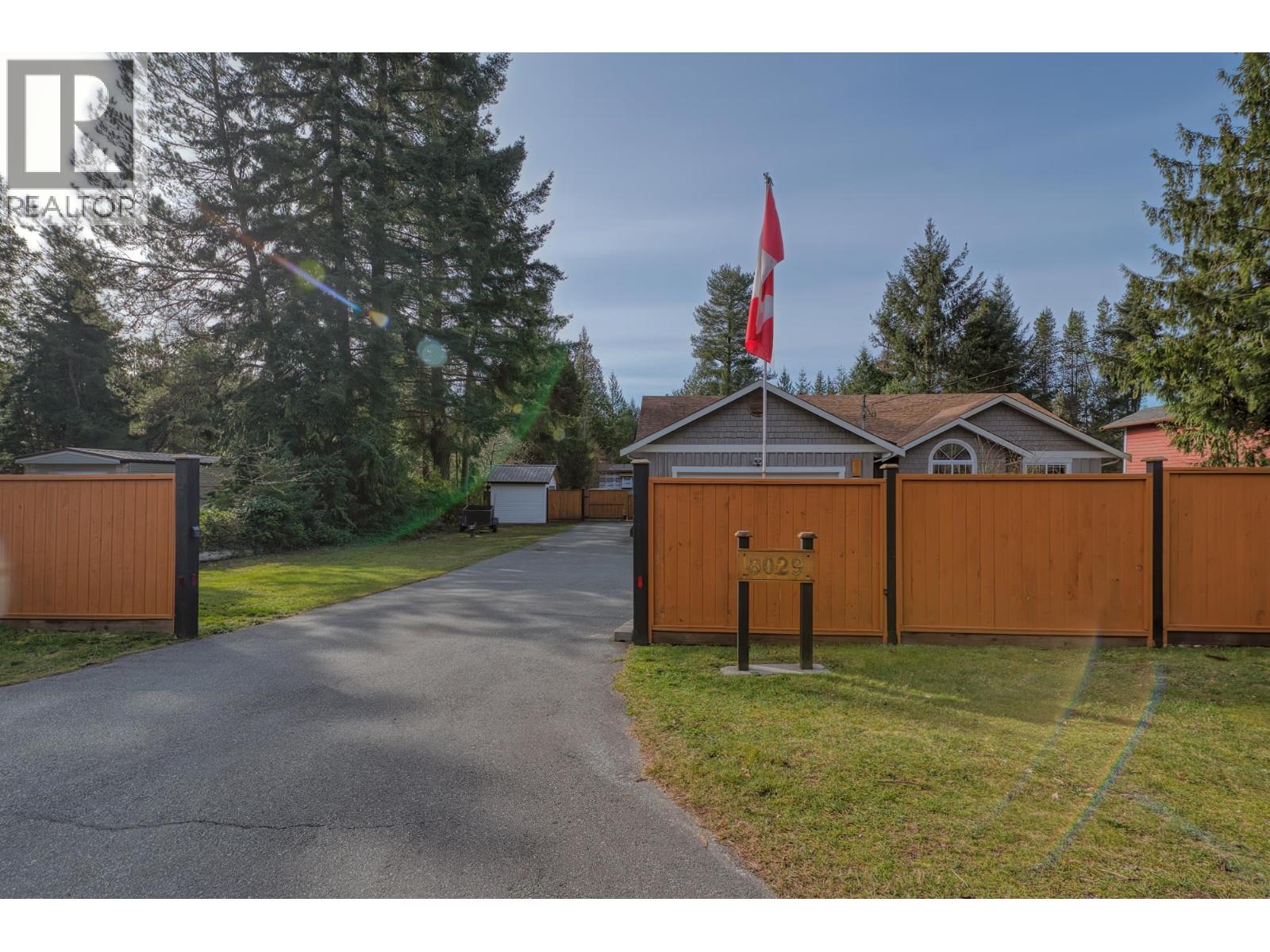 8029 SOUTHWOOD ROAD, Halfmoon Bay