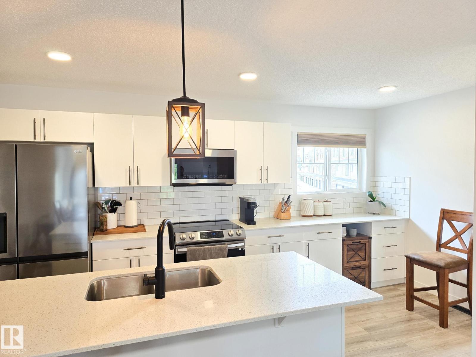 #70 50 MCLAUGHLIN DR - 10
