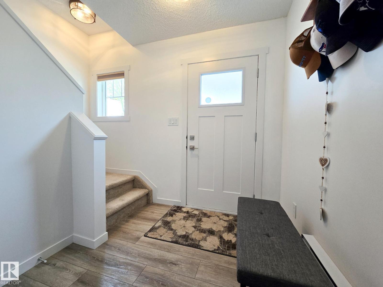 #70 50 MCLAUGHLIN DR - 4