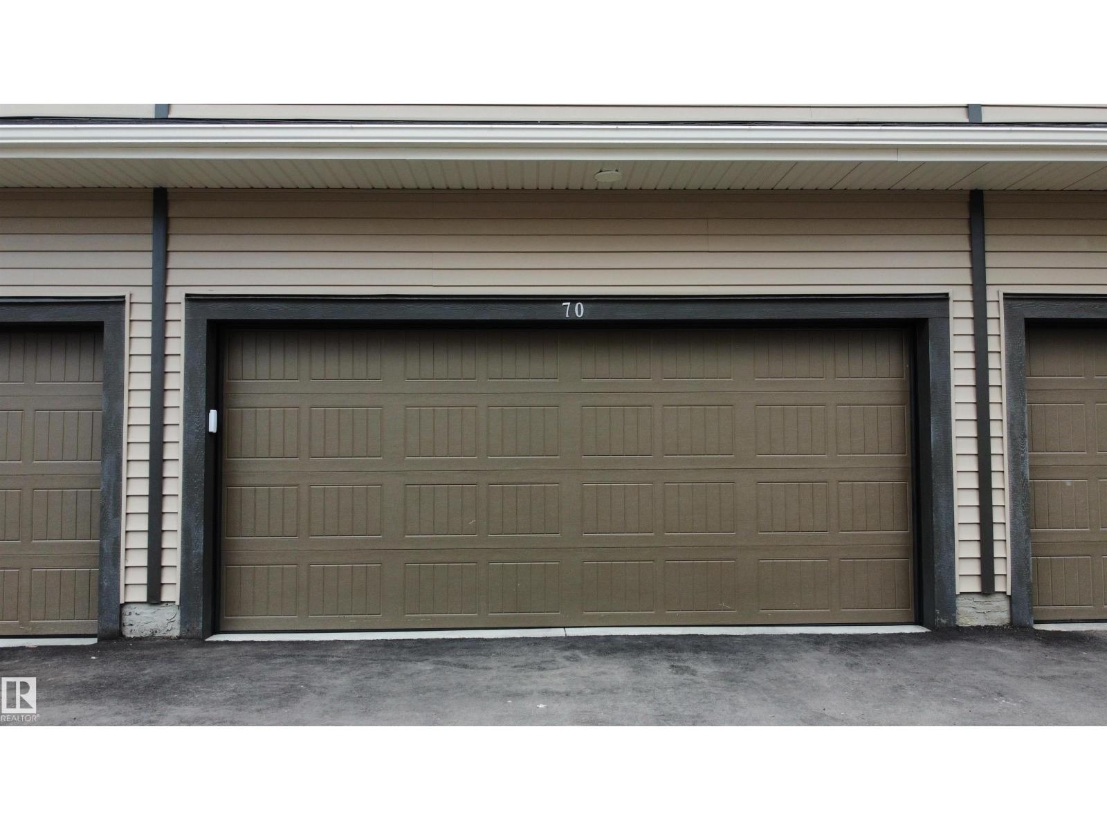 #70 50 MCLAUGHLIN DR - 32