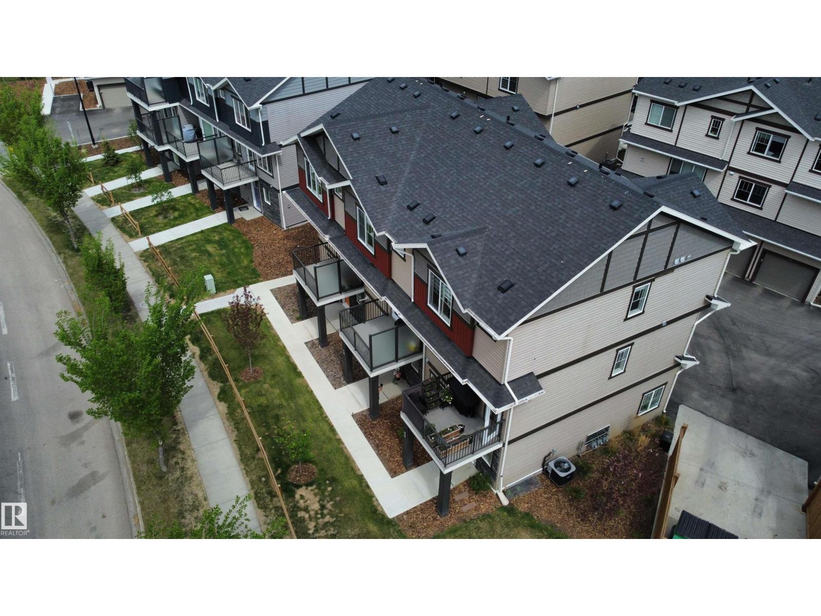 #70 50 MCLAUGHLIN DR - 33