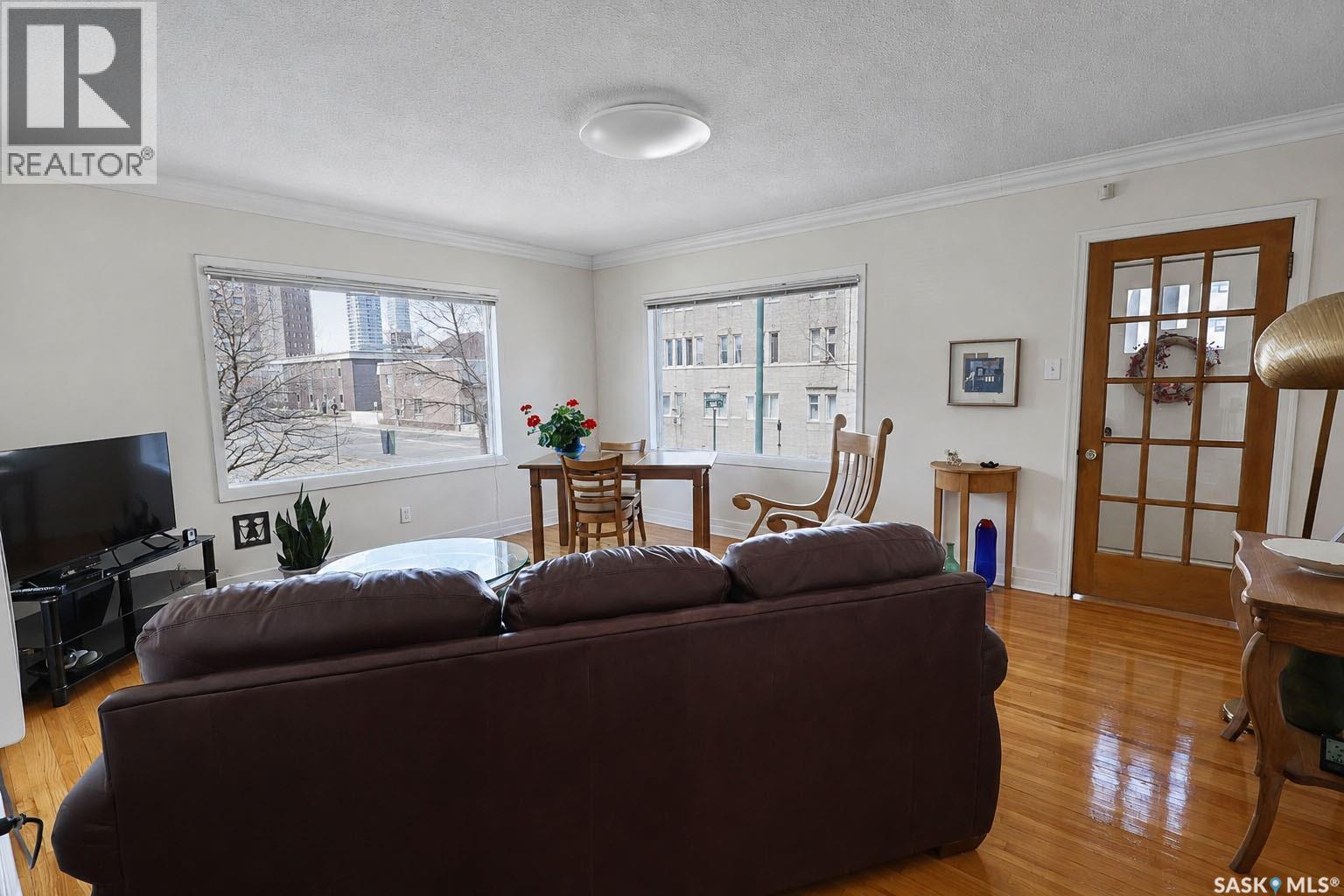 201 8th STREET E - photo 3