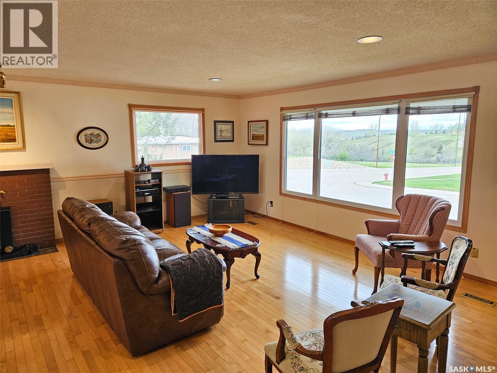 720 Whyte AVENUE - 2