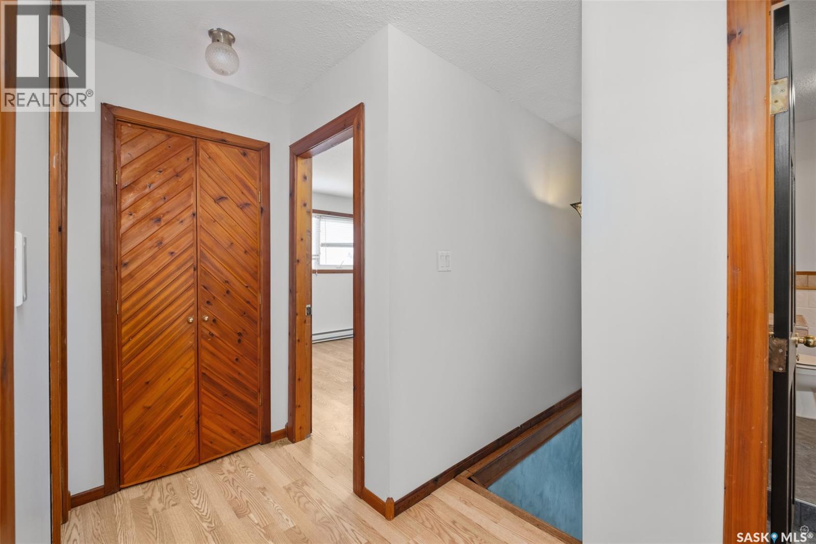 1027 4th STREET E - 14