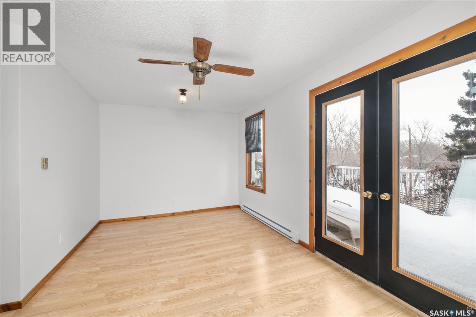 1027 4th STREET E - 17